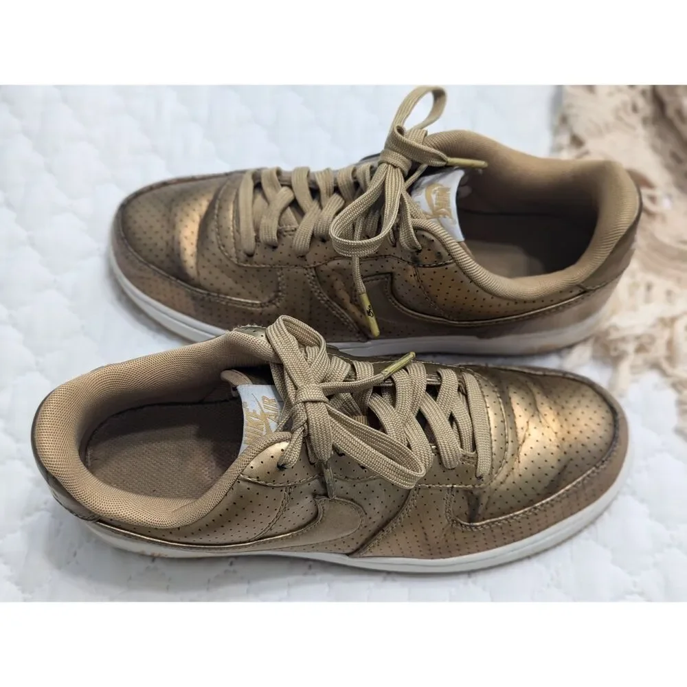 ✨ Nike Air Force 1 Low 07 LV8 Metallic Gold Mens Size 8 Sneakers Streetwear